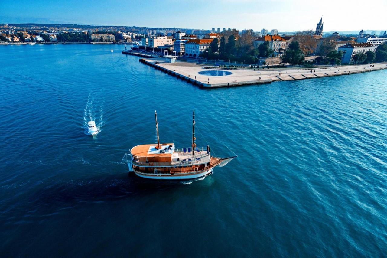 Rhythm Floating Hostel - Zadar Exterior foto