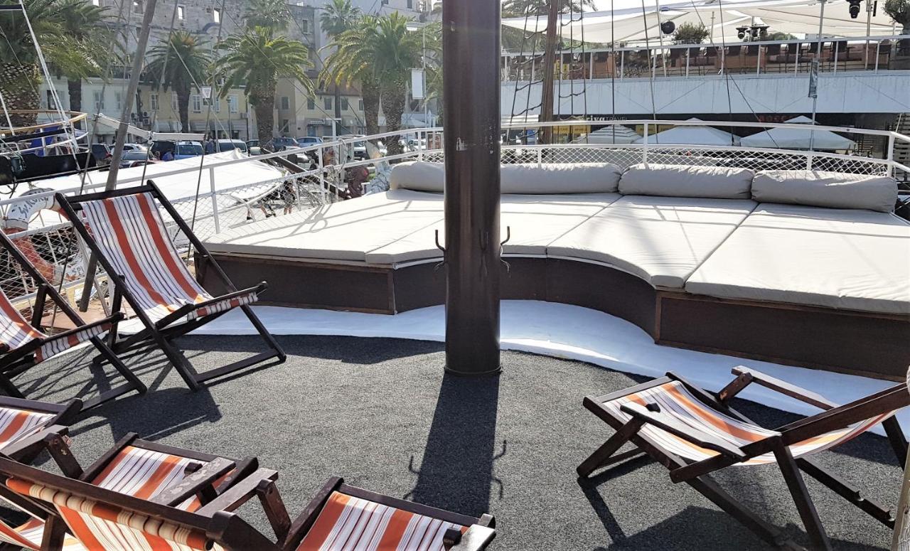 Rhythm Floating Hostel - Zadar Exterior foto